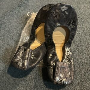 Size 10 The Storehouse Flats